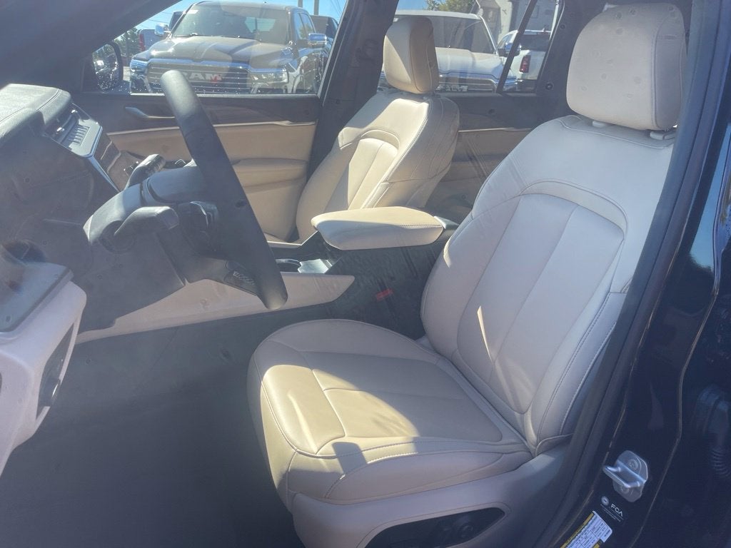 2027 Jeep Grand Cherokee GRAND CHEROKEE LIMITED 4X4