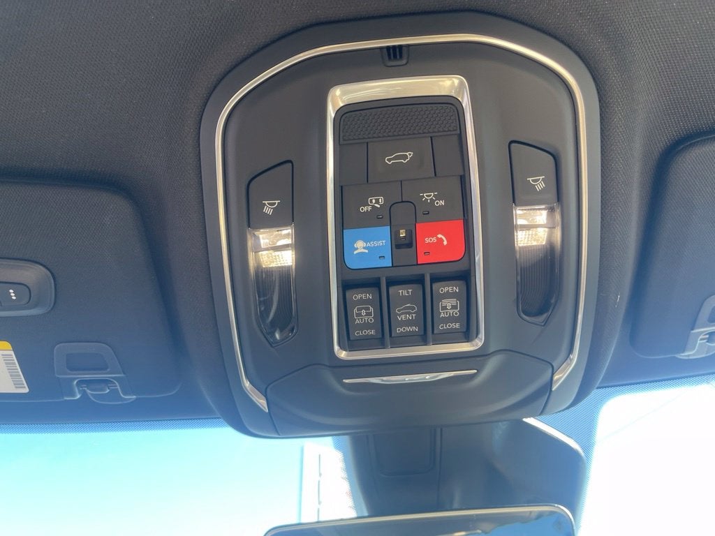 2027 Jeep Grand Cherokee GRAND CHEROKEE LIMITED 4X4