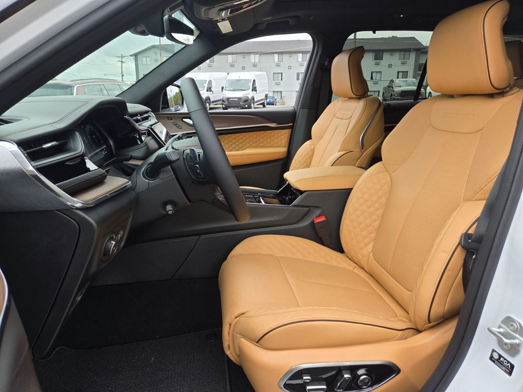 2025 Jeep Grand Cherokee Summit