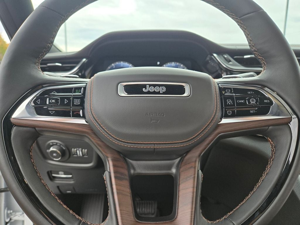 2025 Jeep Grand Cherokee Summit