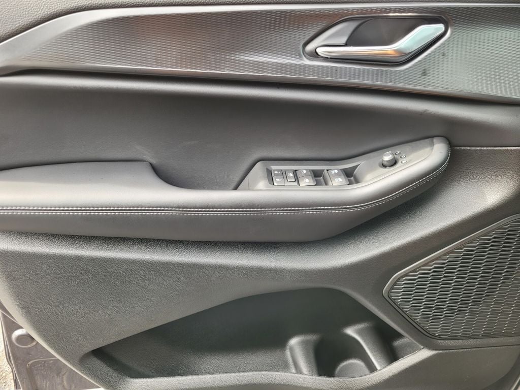 2025 Jeep Grand Cherokee GRAND CHEROKEE L LAREDO 4X2