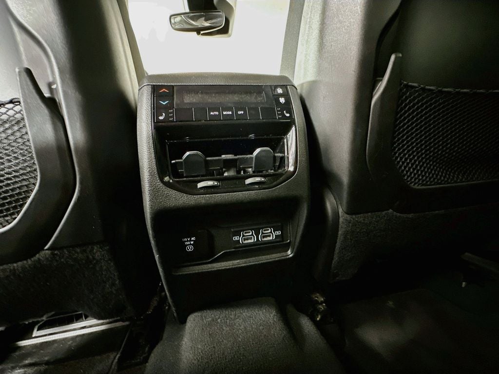 2023 Jeep Grand Cherokee L Limited 4x2