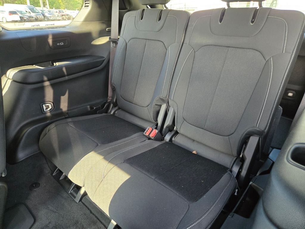 2025 Jeep Grand Cherokee GRAND CHEROKEE L LAREDO X 4X4