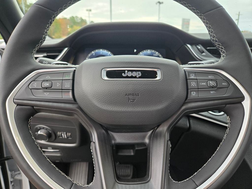 2025 Jeep Grand Cherokee GRAND CHEROKEE L ALTITUDE X 4X4