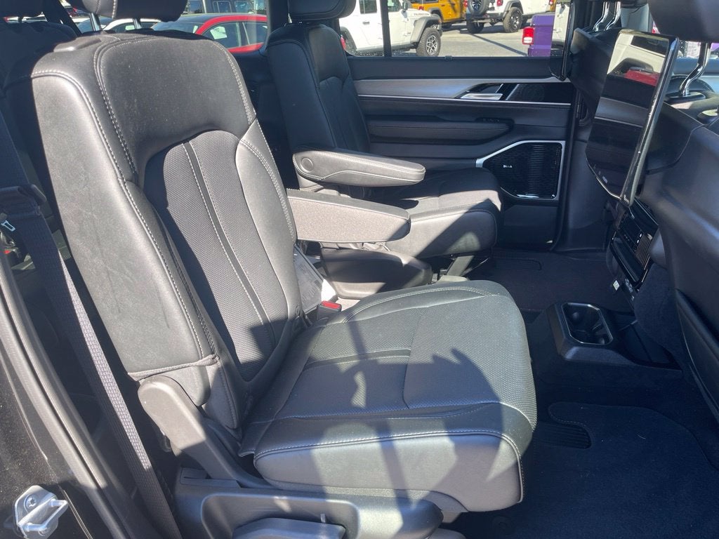 2026 Jeep Grand Wagoneer GRAND WAGONEER L LIMITED RESERVE 4X4