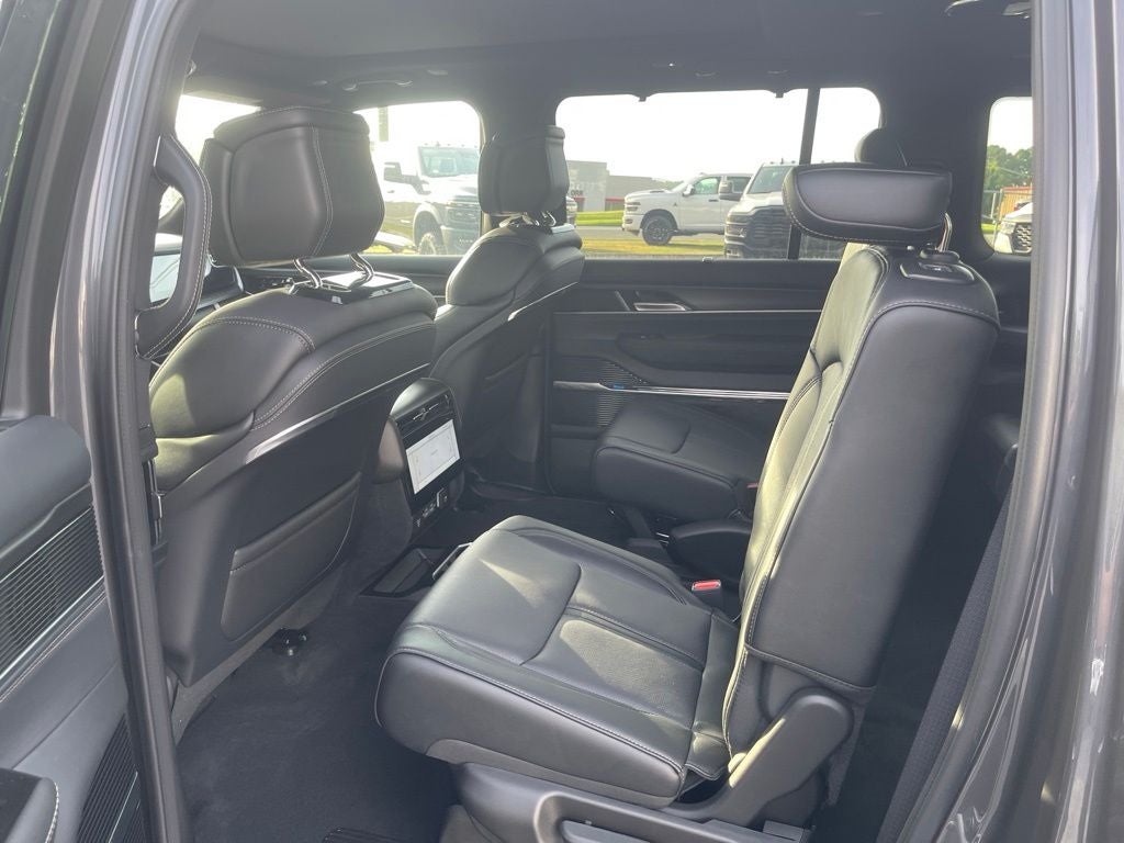 2026 Jeep Grand Wagoneer GRAND WAGONEER SUMMIT OBSIDIAN 4X4