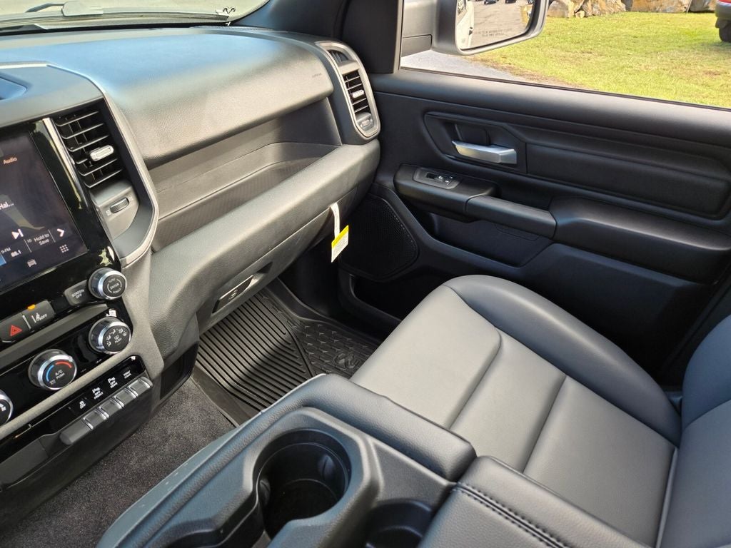 2025 RAM Ram 1500 RAM 1500 TRADESMAN CREW CAB 4X4 5'7' BOX