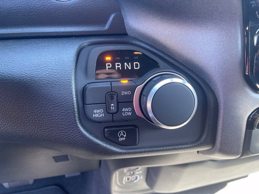 2026 RAM Ram 1500 RAM 1500 TRADESMAN QUAD CAB 4X4 6'4' BOX