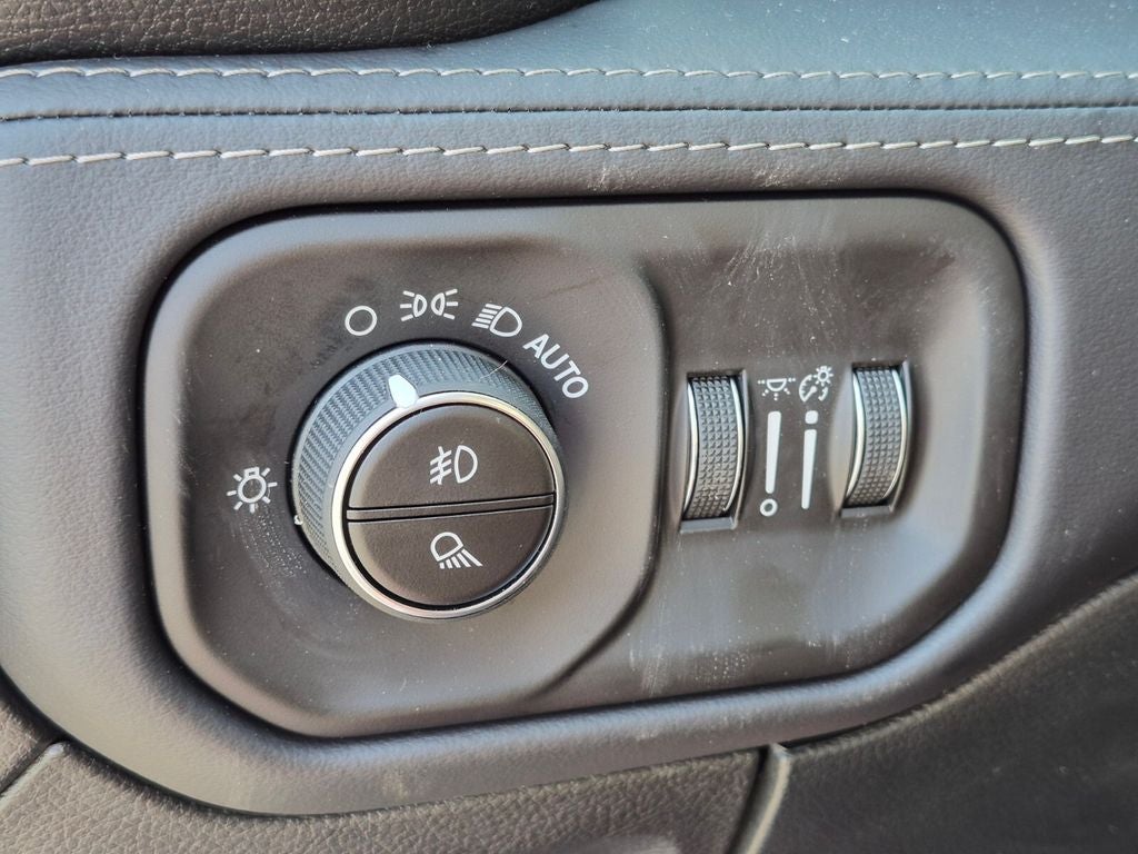 2026 RAM Ram 1500 RAM 1500 LIMITED CREW CAB 4X4 5'7' BOX