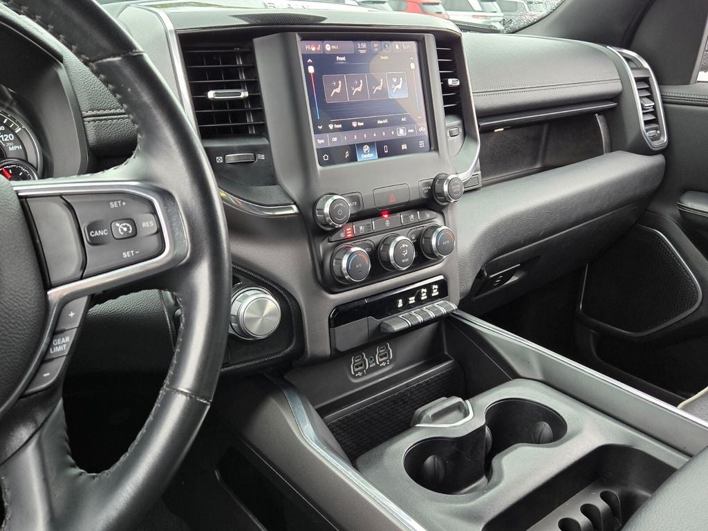 2022 RAM 1500 Laramie Crew Cab 4x4 6'4' Box