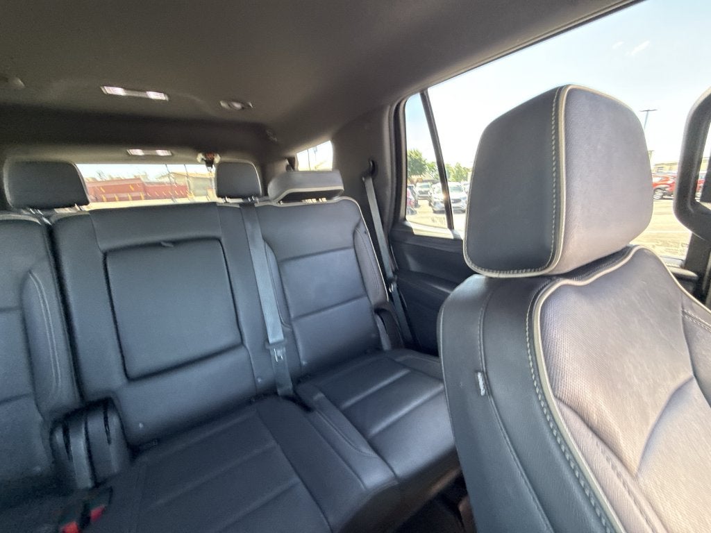 2024 GMC Yukon 4WD SLT