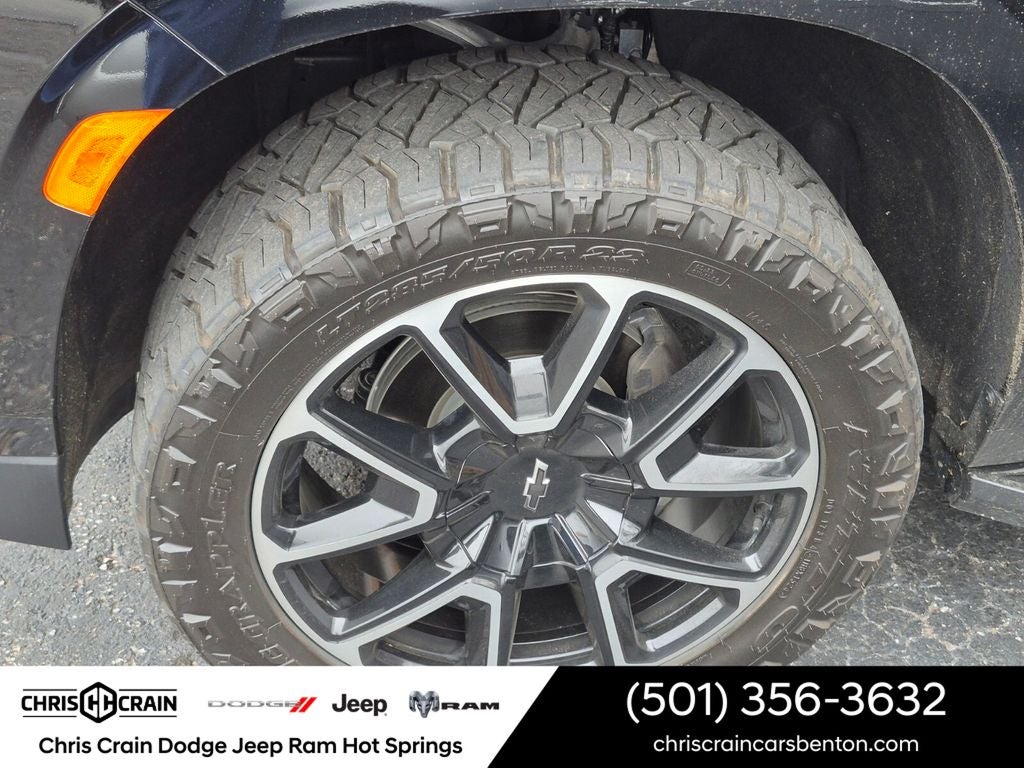 2024 Chevrolet Suburban 4WD RST