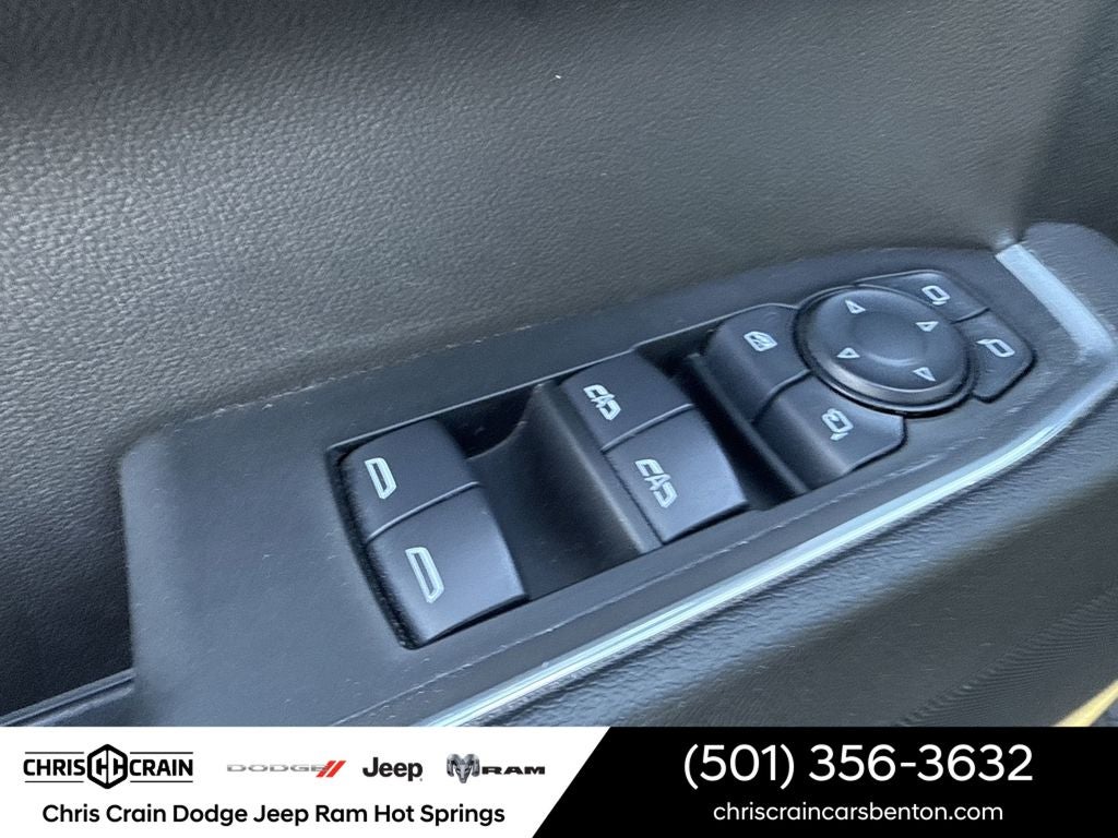 2025 GMC Sierra 1500 4WD Crew Cab Short Box SLT