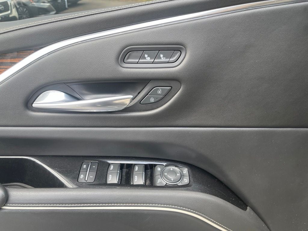 2022 Cadillac Escalade 4WD Luxury