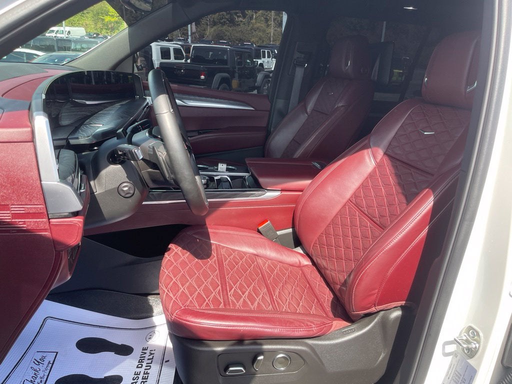 2025 Cadillac Escalade Premium Luxury