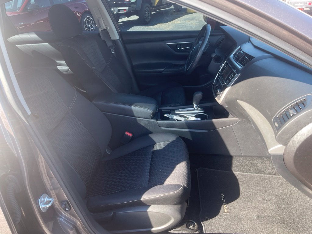 2017 Nissan Altima 2.5 SV