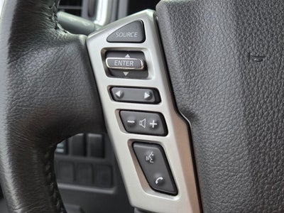 2024 Nissan TITAN Crew Cab SV 4x2