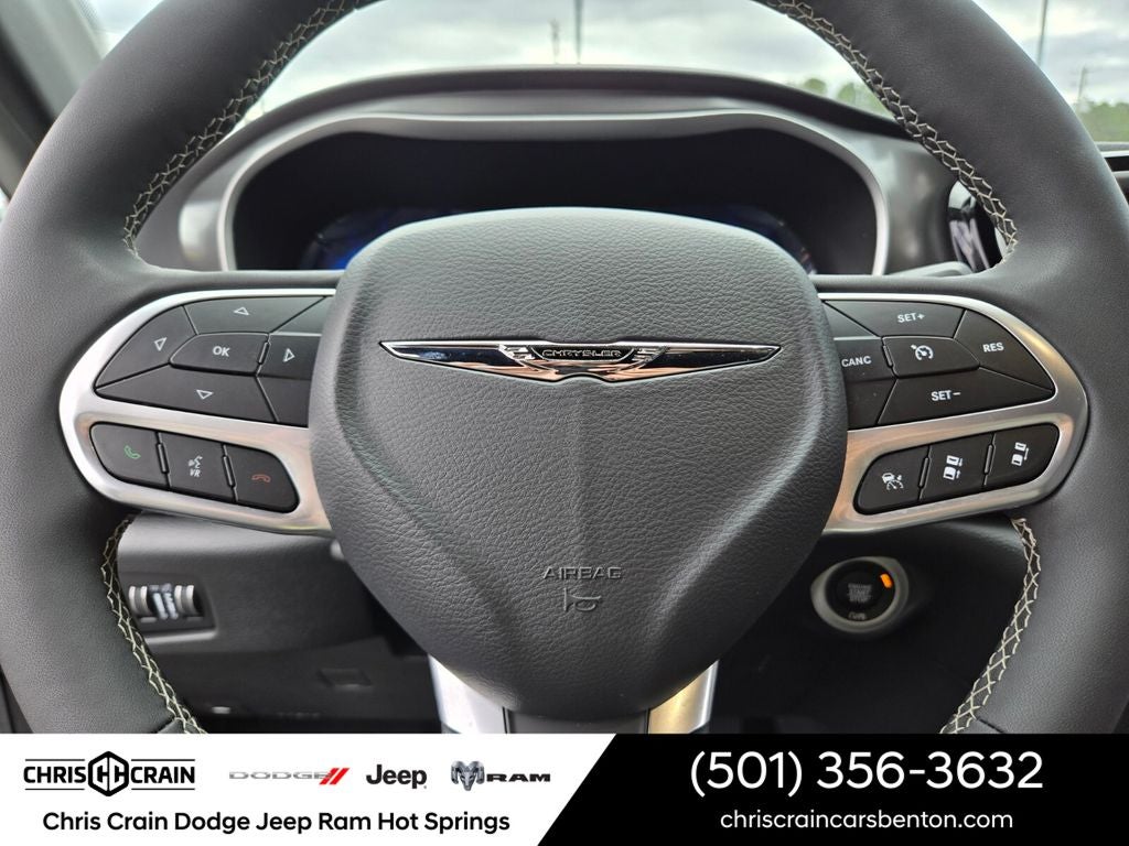 2025 Chrysler Pacifica Select