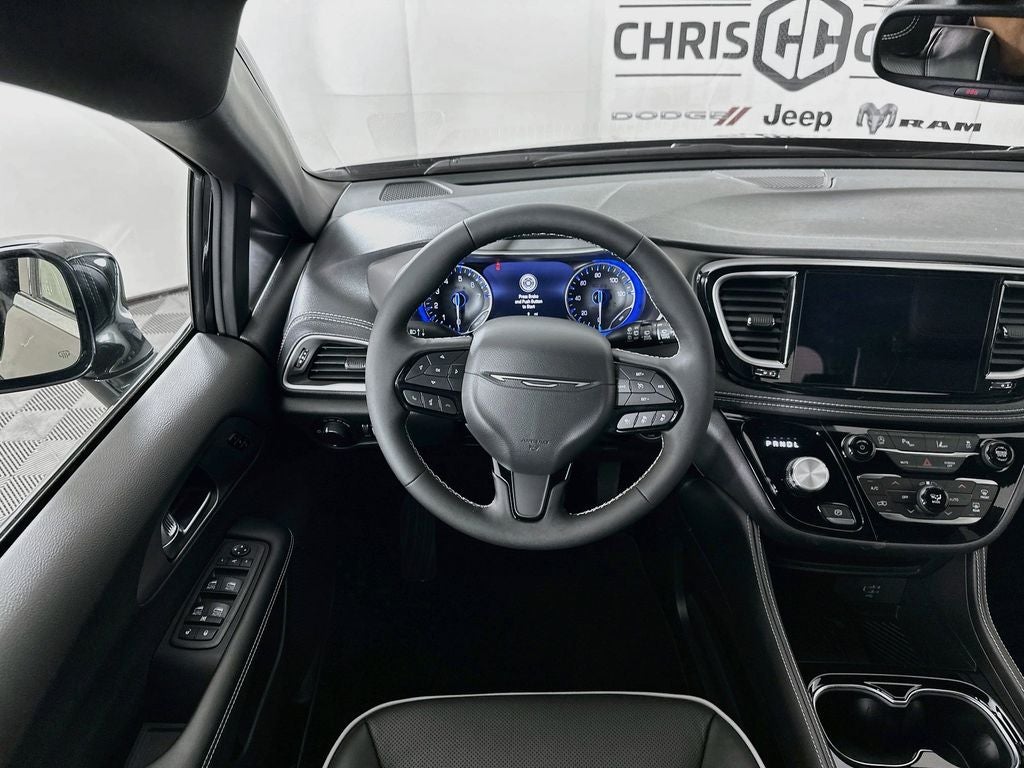 2027 Chrysler Pacifica Limited