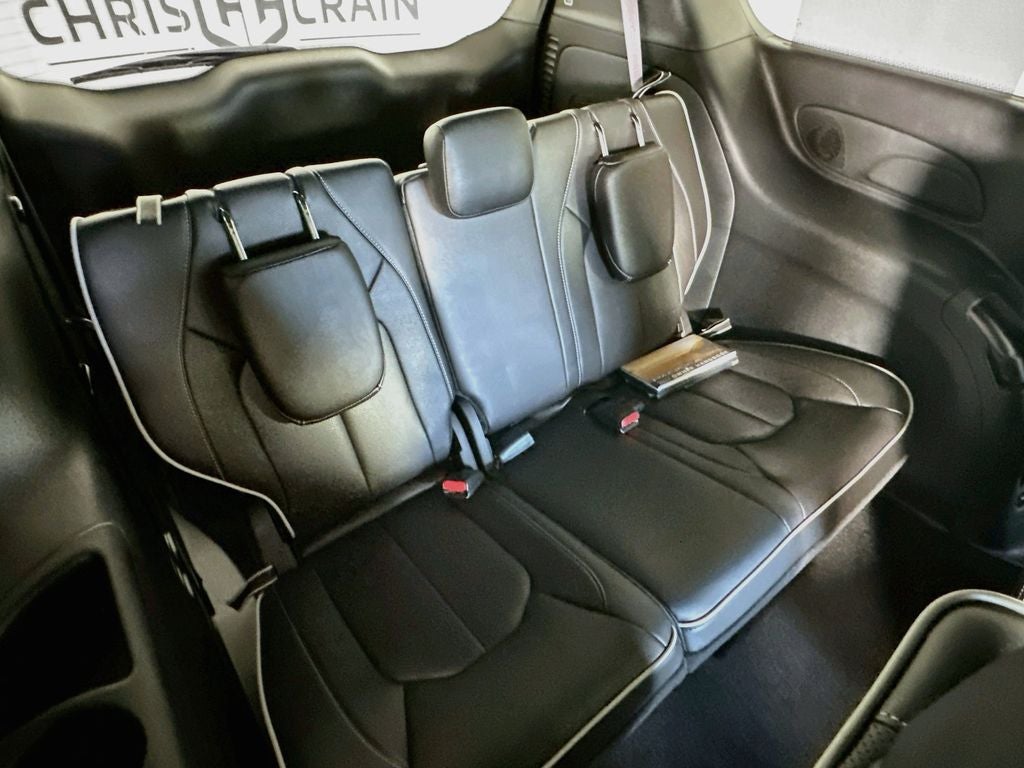 2027 Chrysler Pacifica Limited