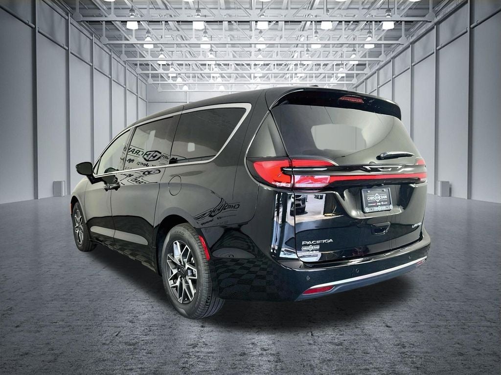 2027 Chrysler Pacifica Limited