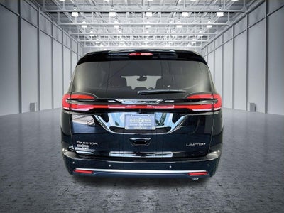 2027 Chrysler Pacifica Limited