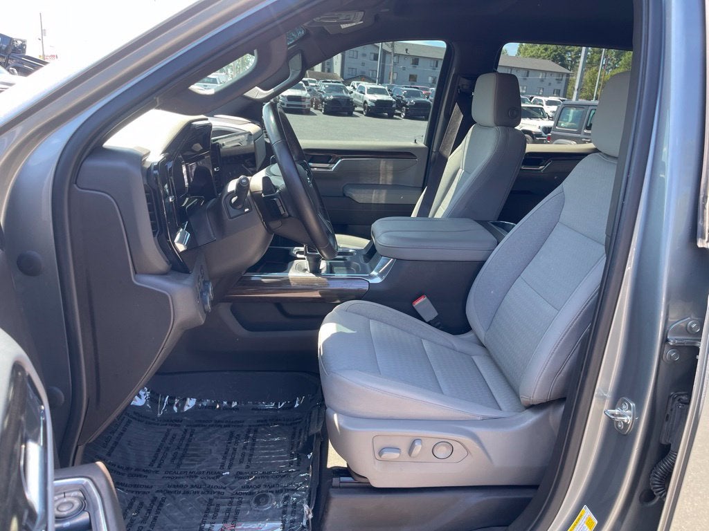 2023 Chevrolet Silverado 1500 4WD Crew Cab Short Bed RST