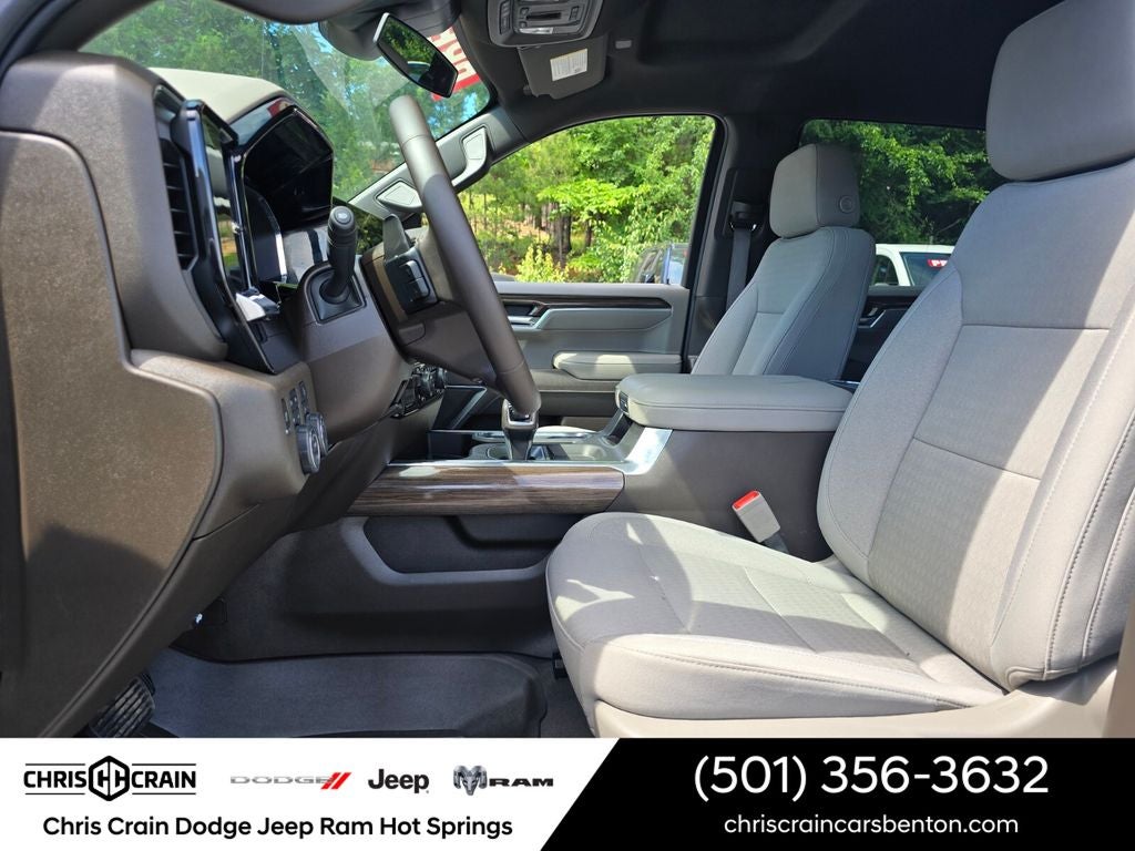 2025 Chevrolet Silverado 1500 4WD Crew Cab Standard Bed LT