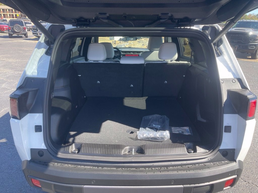2027 Jeep Cherokee CHEROKEE OVERLAND 4X4
