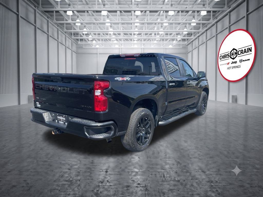 2024 Chevrolet Silverado 1500 4WD Crew Cab Short Bed Custom