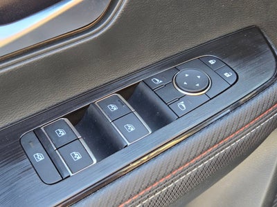 2025 Nissan Kicks SR FWD