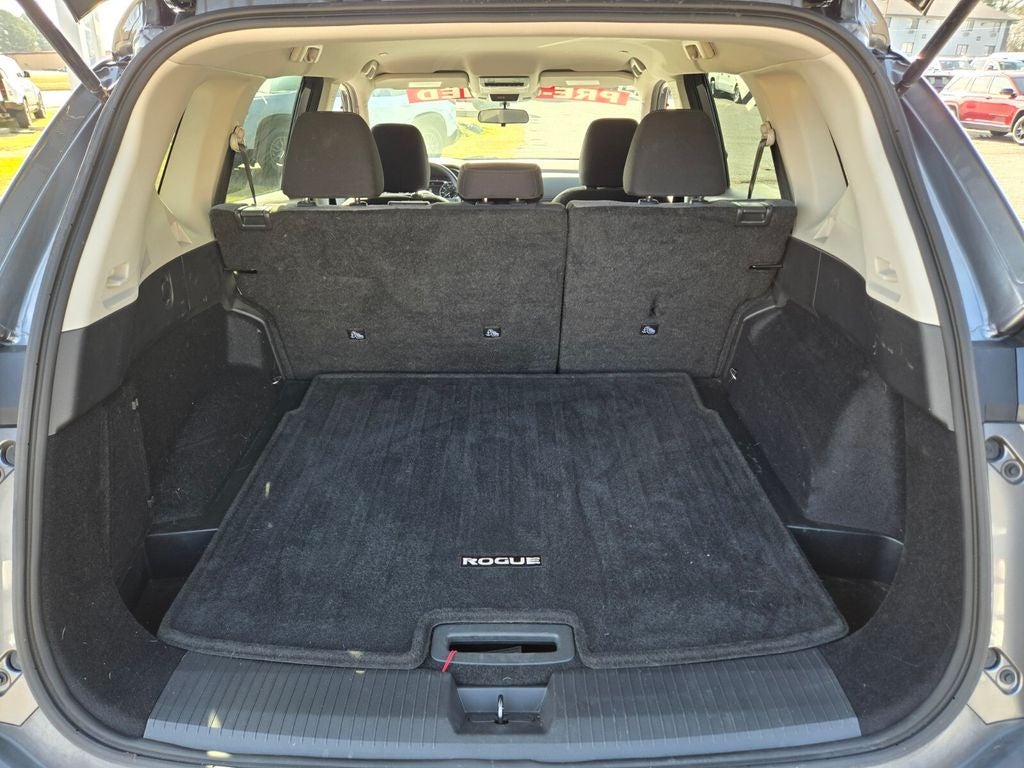 2022 Nissan Rogue SV FWD