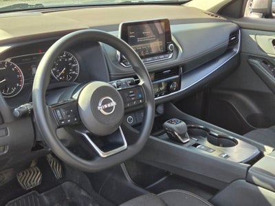 2022 Nissan Rogue SV FWD