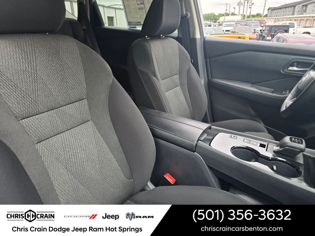 2024 Nissan Rogue SV FWD