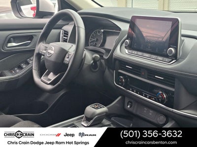 2024 Nissan Rogue SV FWD