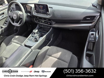 2024 Nissan Rogue SV FWD