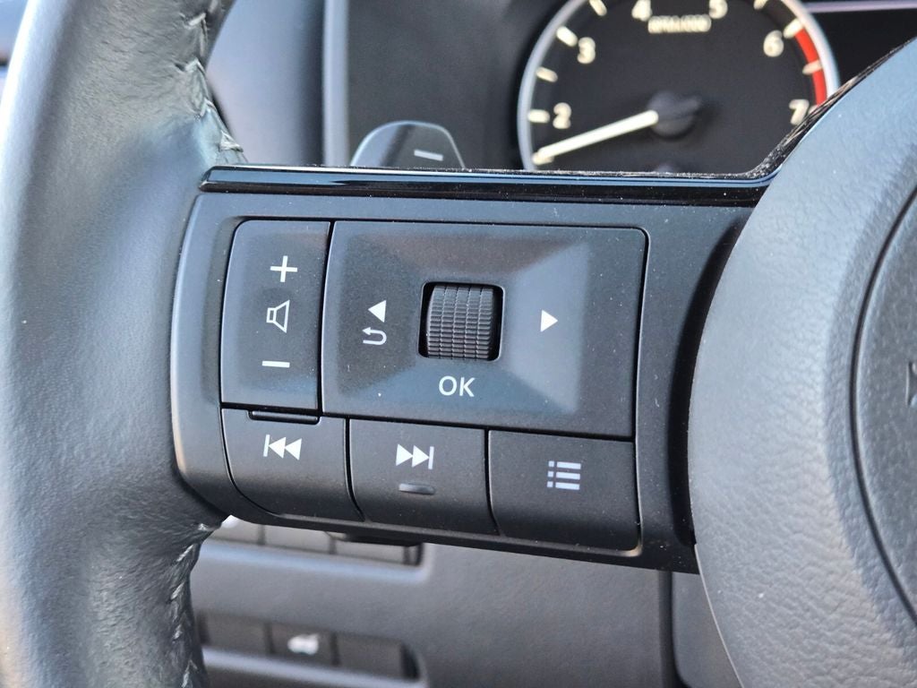 2023 Nissan Rogue SL FWD