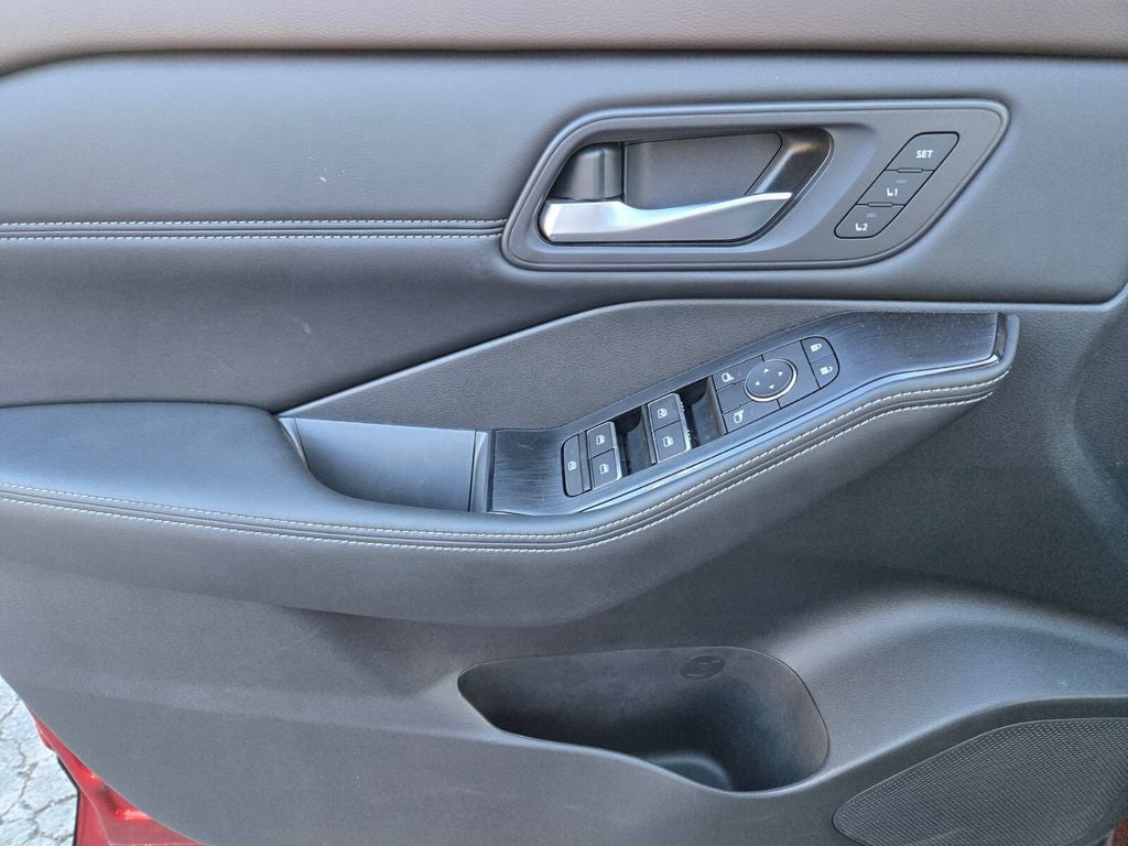 2023 Nissan Rogue SL FWD