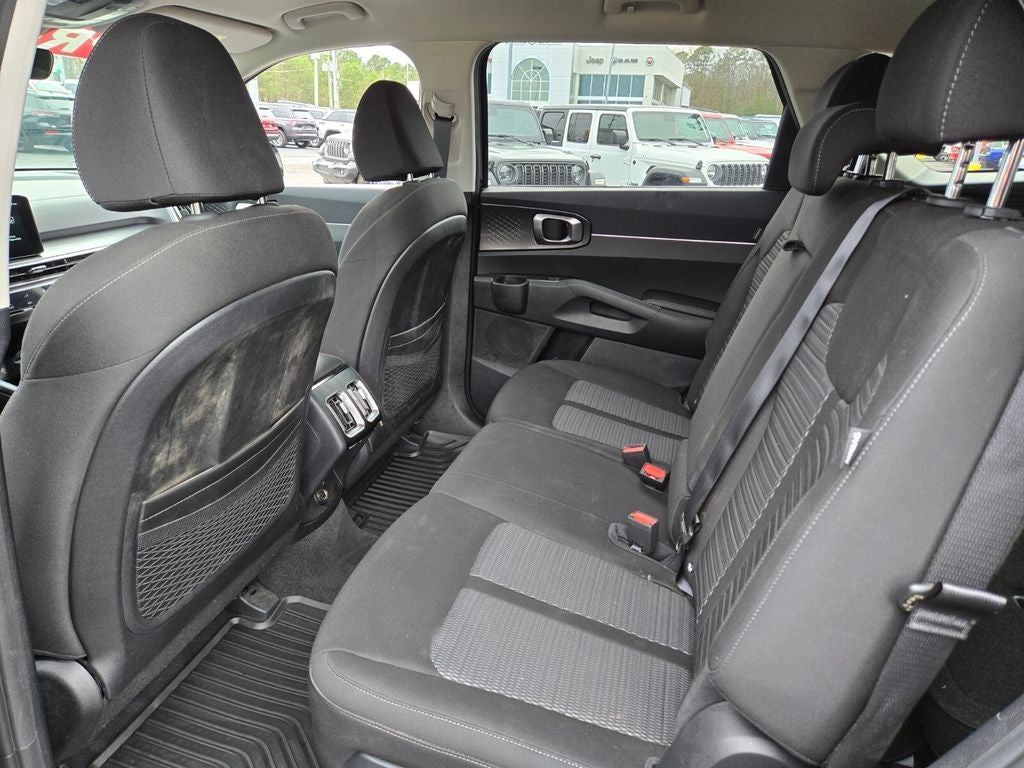2025 Kia Sorento LX