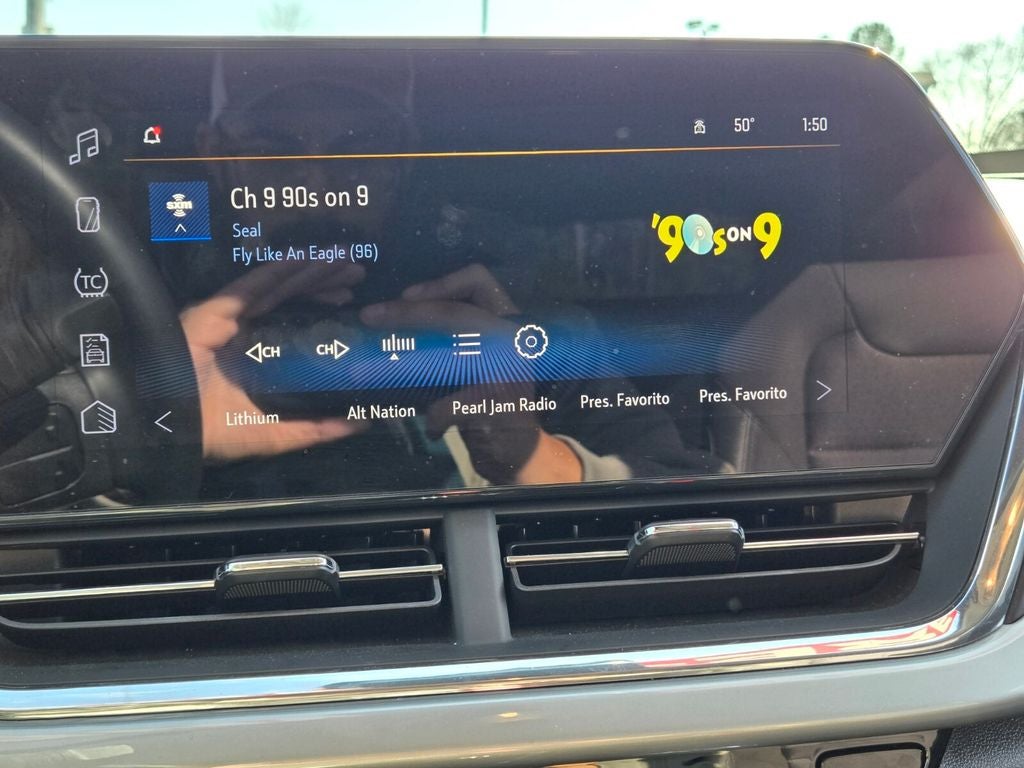 2025 Chevrolet Trax FWD LT