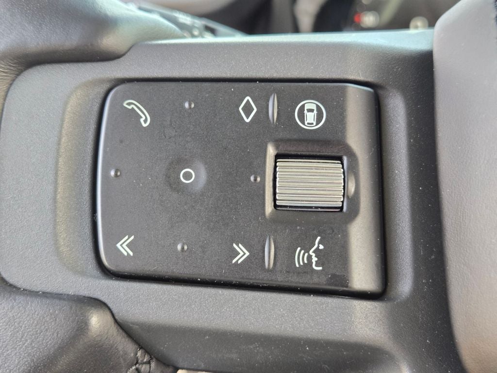 2024 Land Rover Defender 110 P400 X-Dynamic SE