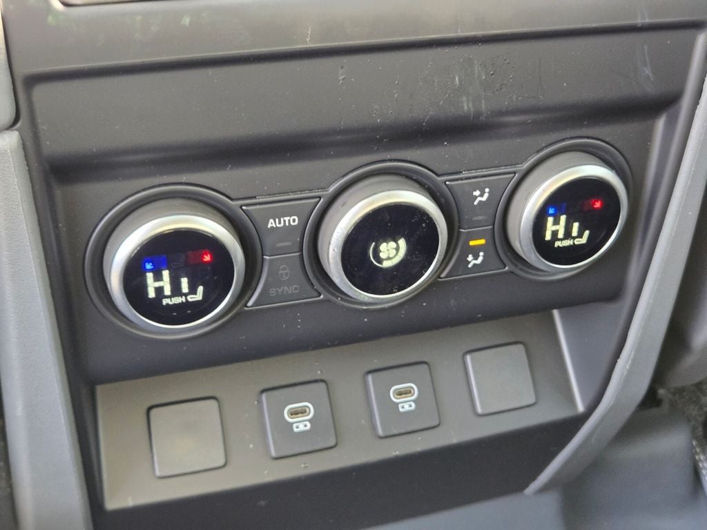 2024 Land Rover Defender 110 P400 X-Dynamic SE