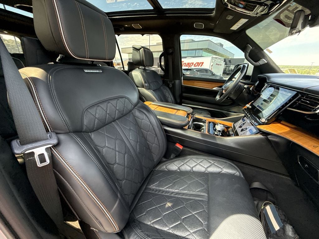 2022 Jeep Grand Wagoneer Series III