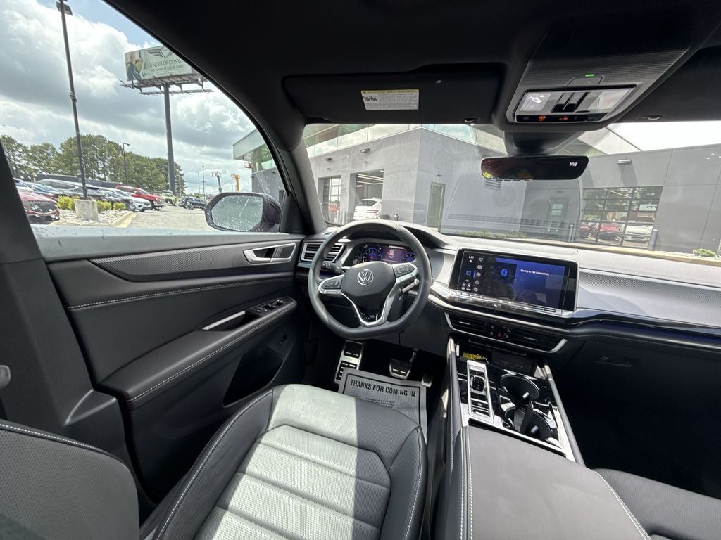 2025 Volkswagen Atlas Cross Sport 2.0T SEL R-Line Black