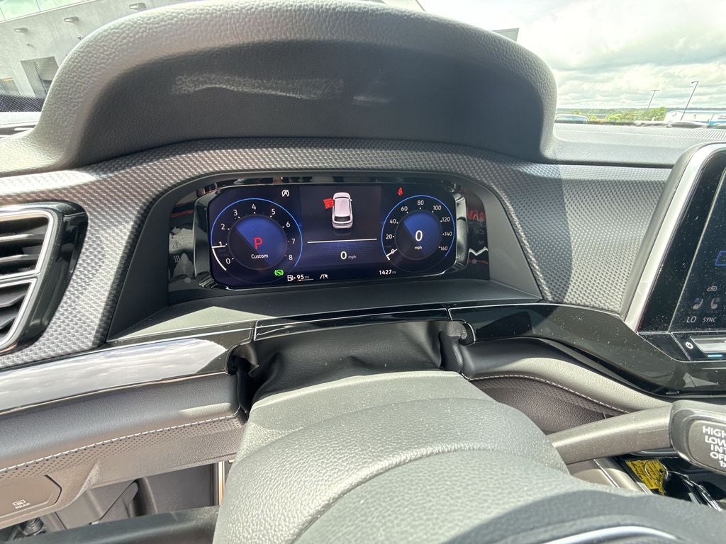 2025 Volkswagen Atlas Cross Sport 2.0T SEL R-Line Black