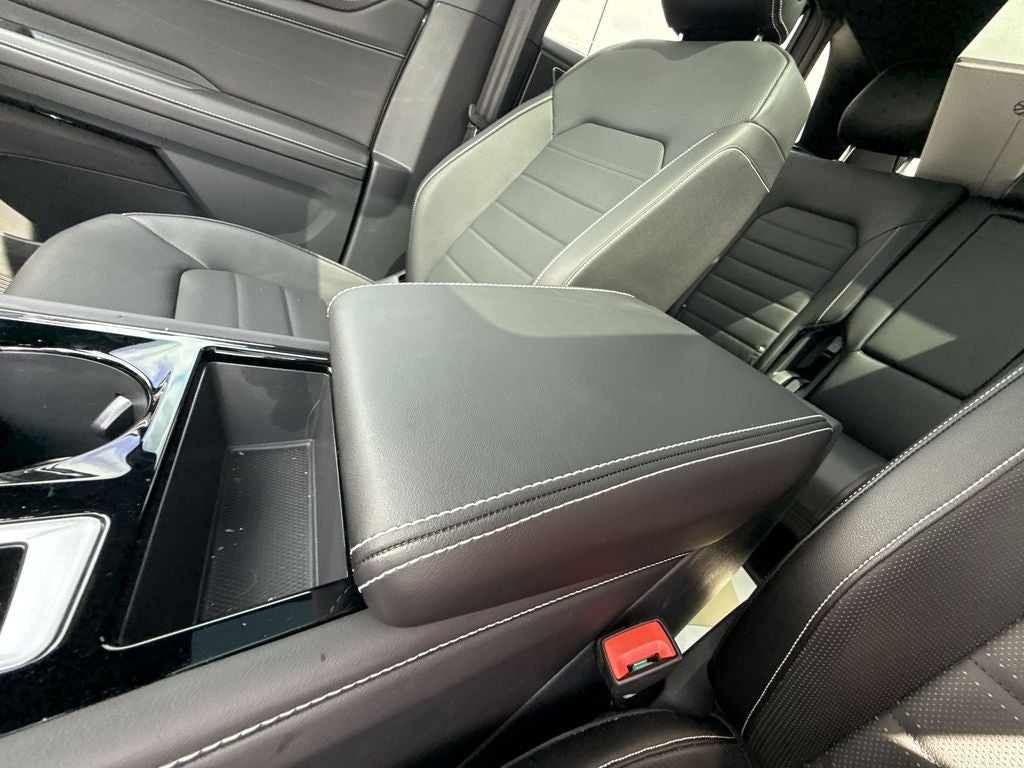 2025 Volkswagen Atlas Cross Sport 2.0T SEL R-Line Black