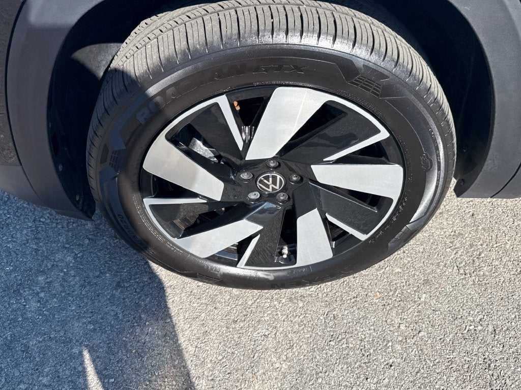 2026 Volkswagen Atlas Cross Sport SE w/Technology