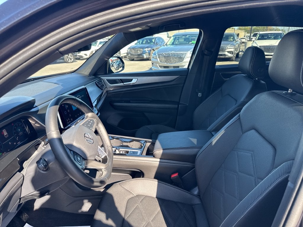 2026 Volkswagen Atlas Cross Sport SE w/Technology