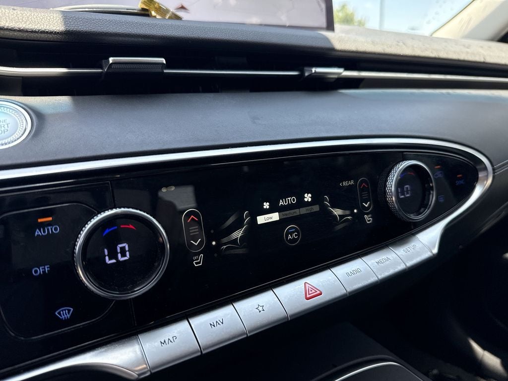 2025 Genesis GV70 2.5T