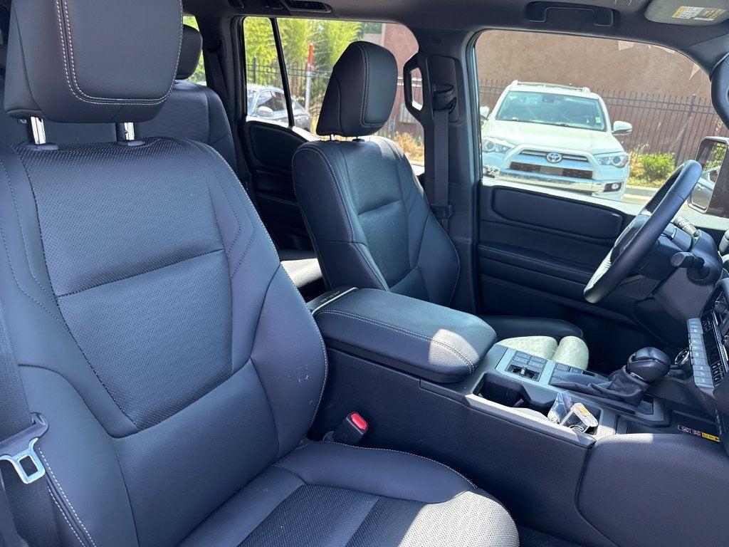 2025 Toyota Land Cruiser Base Hybrid